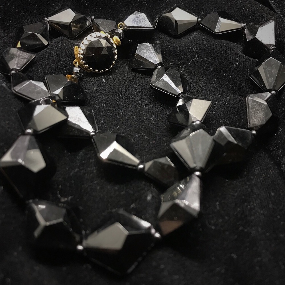 🟢 5/40 Black Vintage Faceted Bead Necklace